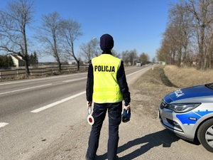 Policjanci podczas działań prędkość