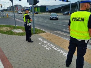Policjanci w rejonie przejść dla pieszych