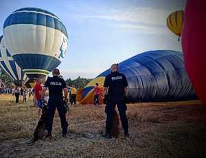 Policjanci na pikniku balonowym
