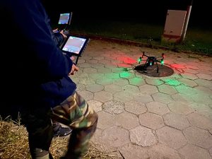 dron i operatorzy