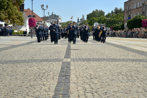 Policjanci na placu