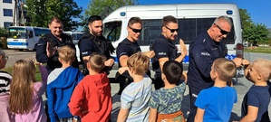 Policjanci i dzieci
