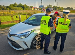 policjanci na drodze