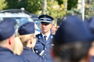 Policjanci oraz goście podczas  uroczystości