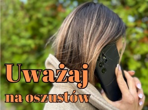 kobieta rozmawia przez telefon