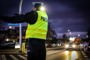 Policjanci podczas zabezpieczenia Dnia Wszystkich Świętych