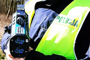 Policjant w kamizelce