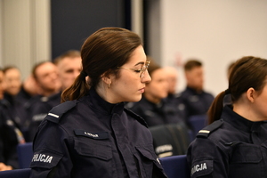 Policjanci podczas podoficerki