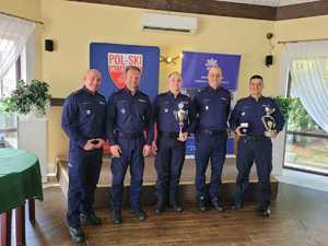 policjanci podczas zawodów