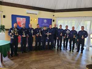 policjanci podczas zawodów