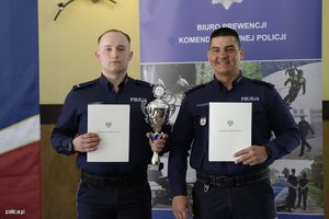 policjanci podczas zawodów