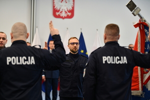 policjanci podczas ślubowania