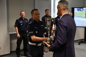 WYRÓŻNIENIA DLA NAJLEPSZYCH POLICJANTÓW RUCHU DROGOWEGO