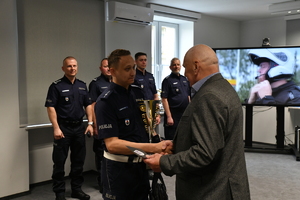 WYRÓŻNIENIA DLA NAJLEPSZYCH POLICJANTÓW RUCHU DROGOWEGO