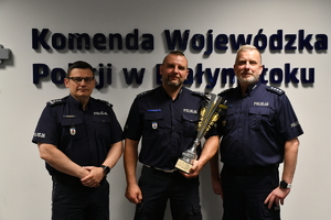 WYRÓŻNIENIA DLA NAJLEPSZYCH POLICJANTÓW RUCHU DROGOWEGO