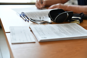 policjanci oddają krew