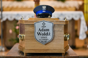 policjanci podczas pogrzbu