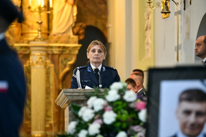 policjanci podczas pogrzbu