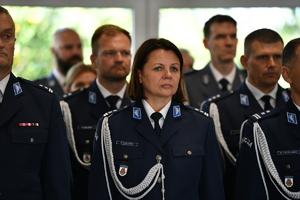 policjanci oraz uczestnicy podczas ślubowania