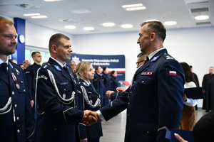 policjanci i zaproszeni goście