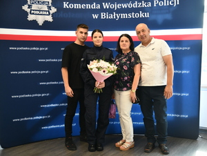 policjanci i zaproszeni goście