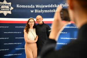 policjanci i zaproszeni goście