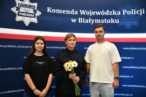 policjanci i zaproszeni goście