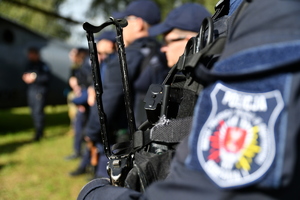 ćwiczenia policjantów z Oddziału Prewncji Policji w Białymstoku i podlaskich kontrterrorystów