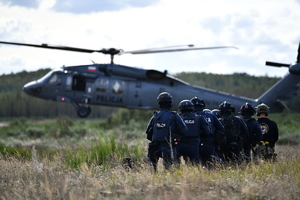 ćwiczenia policjantów z Oddziału Prewncji Policji w Białymstoku i podlaskich kontrterrorystów