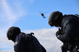 ćwiczenia policjantów z Oddziału Prewencji Policji w Białymstoku i podlaskich kontrterrorystów