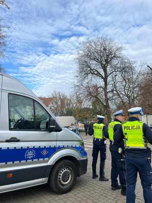 policjanci podczas działań