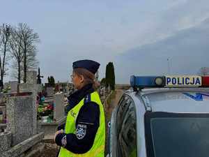 policjacni podczas czynnosci