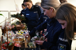 Policjanci też O!pierniczają raka
