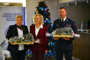 Wigilia z podopiecznymi Fundacji Pomocy Wdowom i Sierotom po Poległych Policjantach