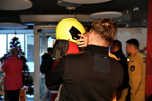 Podlascy policjanci z wizytą u najmłodszych pacjentów szpitala dziecięcego