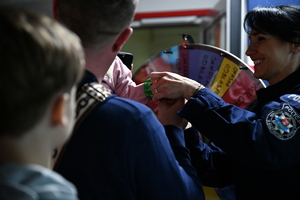 Podlascy policjanci z wizytą u najmłodszych pacjentów szpitala dziecięcego