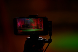 POLICJANCI I GOŚCIE NA KONCERCIE W FILHARMONII