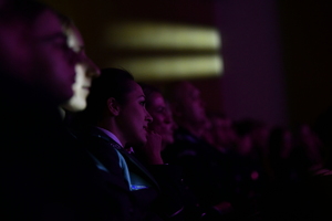 POLICJANCI I GOŚCIE NA KONCERCIE W FILHARMONII