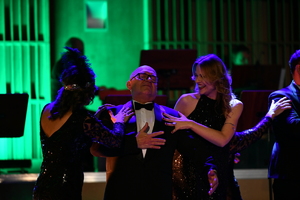 POLICJANCI I GOŚCIE NA KONCERCIE W FILHARMONII