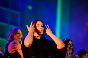 POLICJANCI I GOŚCIE NA KONCERCIE W FILHARMONII