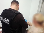 policjant z zatrzymana