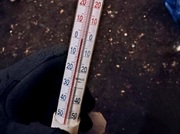 termometr na okienny wskazujący 0 stopni C