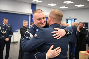 policjanci zakonczenie