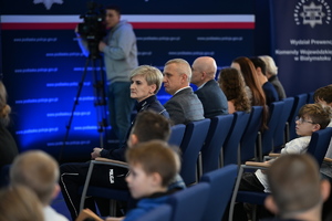 Inauguracja V edycji akcji pn. „Dziecięca Szkoła Bezpieczeństwa” policjanci i dzieci