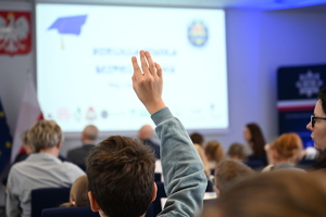 Inauguracja V edycji akcji pn. „Dziecięca Szkoła Bezpieczeństwa” policjanci i dzieci