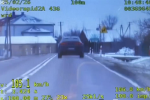 widok z videorejestratora -pojazd