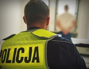 zdjęcie poglądowe- policjant w te zatrzymany