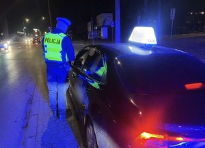 KONTROLE TAKSÓWEK - WSPÓLNA AKCJA POLICJI, INSPEKCJI TRANSPORTU DROGOWEGO, Strazy Granicznej i KAS