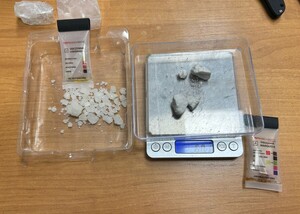 dwie substancje zabronione jedna to amfetamina druga mefedron