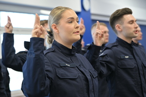 25 NOWYCH FUNKCJONARIUSZY W SZEREGACH PODLASKIEJ POLICJI